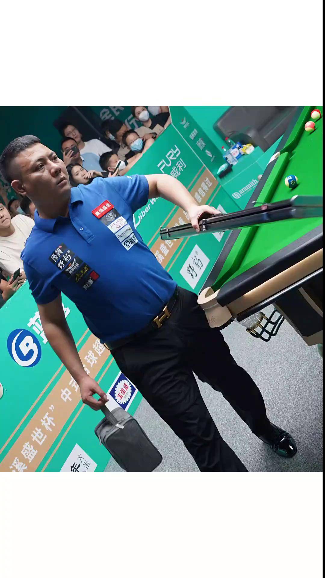 以惊人的速 以惊人的速